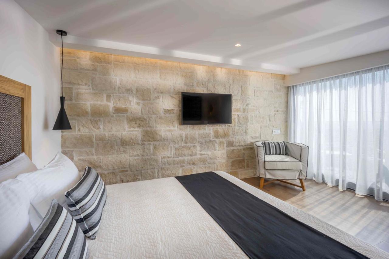 Diamond Village & Suites ヘルソニソス エクステリア 写真