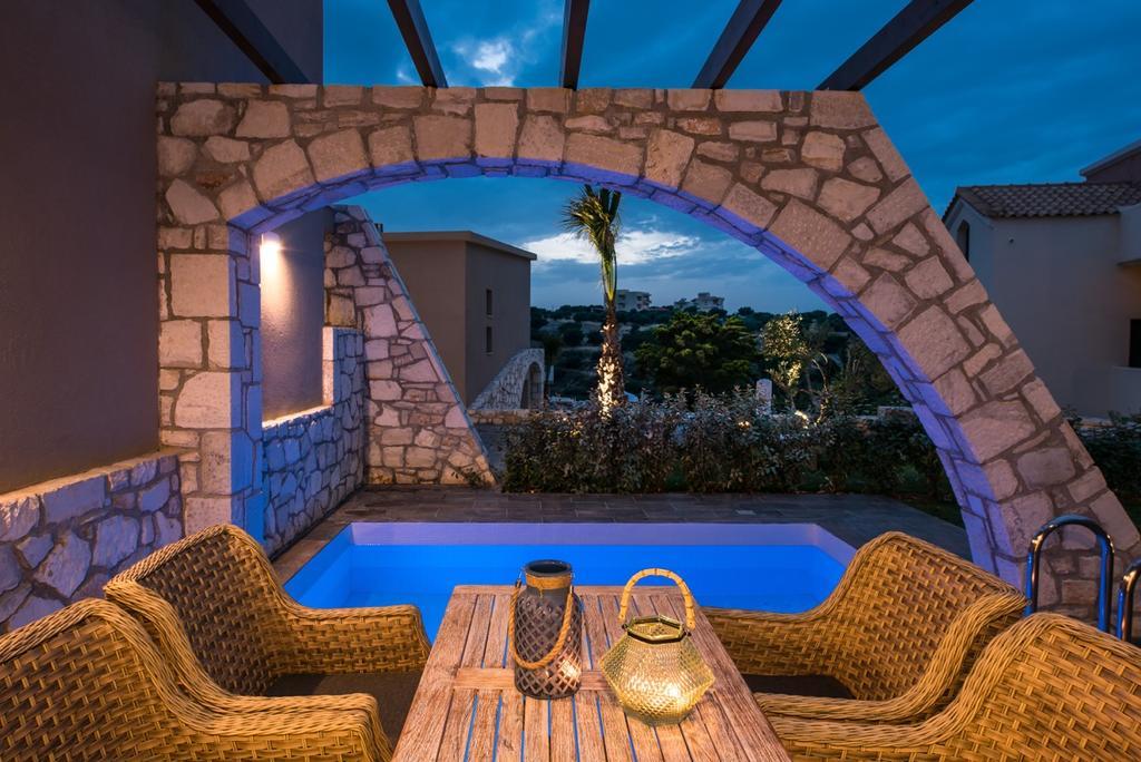 Diamond Village & Suites ヘルソニソス エクステリア 写真
