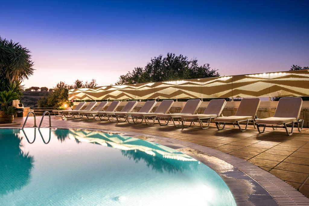 Diamond Village & Suites ヘルソニソス エクステリア 写真